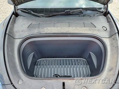 Zdjęcie 11 z 12 samochodu: 2024 TESLA MODEL Y VIN:7SAYGDED9RA303634 - miniatura