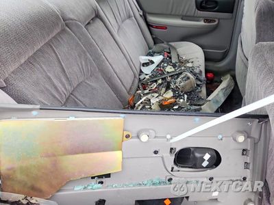 Zdjęcie 10 z 12 samochodu: 2000 BUICK REGAL LS VIN:2G4WB52K2Y1106347 - miniatura