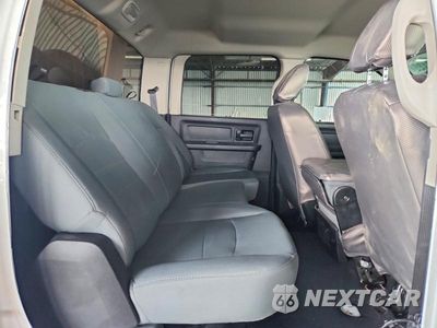 Zdjęcie 10 z 13 samochodu: 2018 RAM 2500 ST VIN:3C6UR5CL6JG185072 - miniatura