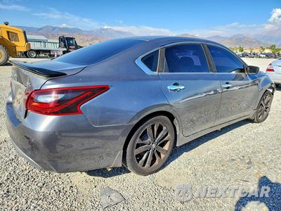 Trzecie zdjęcie samochodu z tyłu: 2017 NISSAN ALTIMA 2.5 SR VIN:1N4AL3AP3HC217857 - miniatura