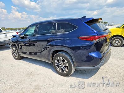 Drugie zdjęcie samochodu z przodu: 2021 TOYOTA HIGHLANDER XLE VIN:5TDGZRAH8MS069745 - miniatura