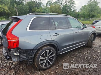 Trzecie zdjęcie samochodu z tyłu: 2018 VOLVO XC90 T6 VIN:YV4A22PK0J1208177 - miniatura