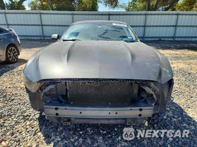 Piąte zdjęcie samochodu w środku: 2015 FORD MUSTANG VIN:1FA6P8AM5F5318039 - miniatura
