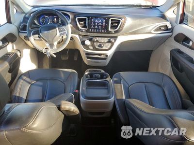 Zdjęcie 8 z 13 samochodu: 2018 CHRYSLER PACIFICA TOURING L VIN:2C4RC1BG8JR352734 - miniatura