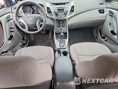 Zdjęcie 8 z 12 samochodu: 2015 HYUNDAI ELANTRA SE VIN:5NPDH4AE2FH605063 - miniatura