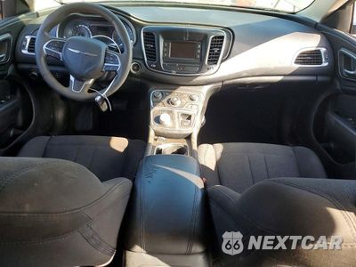 Zdjęcie 8 z 12 samochodu: 2016 CHRYSLER 200 LIMITED VIN:1C3CCCAB7GN128128 - miniatura