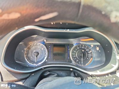 Zdjęcie 9 z 12 samochodu: 2015 CHRYSLER 200 LIMITED VIN:1C3CCCABXFN714059 - miniatura