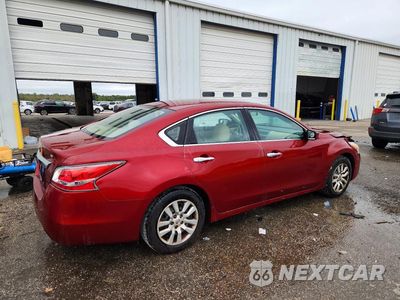 Trzecie zdjęcie samochodu z tyłu: 2015 NISSAN ALTIMA 2.5 VIN:1N4AL3AP8FN882402 - miniatura
