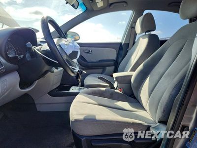 Zdjęcie 7 z 13 samochodu: 2010 HYUNDAI ELANTRA GLS VIN:KMHDU4AD0AU039286 - miniatura