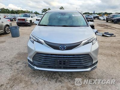 Piąte zdjęcie samochodu w środku: 2021 TOYOTA SIENNA LE VIN:5TDKRKEC3MS047944 - miniatura