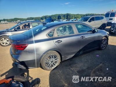 Trzecie zdjęcie samochodu z tyłu: 2022 KIA FORTE GT LINE VIN:3KPF54AD5NE470236 - miniatura