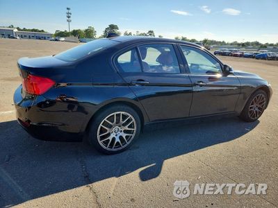 Trzecie zdjęcie samochodu z tyłu: 2014 BMW 328 XI VIN:WBA3B3C5XEJ982778 - miniatura