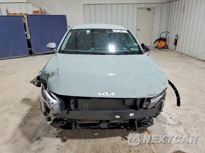 Piąte zdjęcie samochodu w środku: 2026 KIA K4 LXS VIN:3KPFT4DE5TE347298 - miniatura