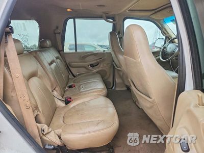 Zdjęcie 11 z 14 samochodu: 2002 FORD EXPEDITION EDDIE BAUER VIN:1FMPU18L42LA78124 - miniatura