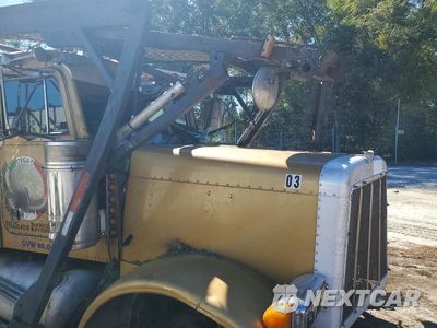 Zdjęcie 11 z 14 samochodu: 2003 PETERBILT 379 CAR HAULER TRUCK VIN:1NP5DB9X33D558887 - miniatura