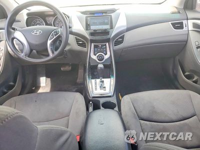 Zdjęcie 8 z 12 samochodu: 2012 HYUNDAI ELANTRA GLS VIN:KMHDH4AE5CU228774 - miniatura