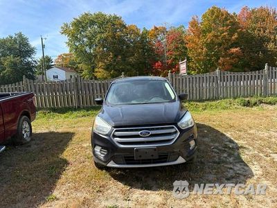 Drugie zdjęcie samochodu z przodu: 2017 FORD ESCAPE SE VIN:1FMCU9GD2HUA33113 - miniatura