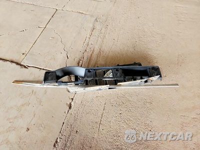 Zdjęcie 13 z 14 samochodu: 2007 JEEP COMMANDER LIMITED VIN:1J8HG58287C587177 - miniatura