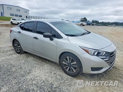Czwarte zdjęcie samochodu z boku: 2024 NISSAN VERSA S VIN:3N1CN8DV0RL923567 - miniatura