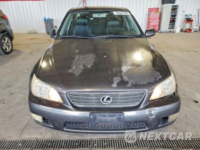 Piąte zdjęcie samochodu w środku: 2001 LEXUS IS 300 VIN:JTHBD182010006034 - miniatura