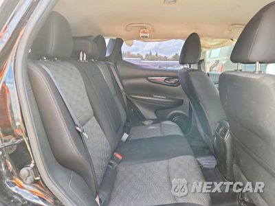 Zdjęcie 10 z 12 samochodu: 2017 NISSAN ROGUE SPORT SV VIN:JN1BJ1CP9HW021509 - miniatura