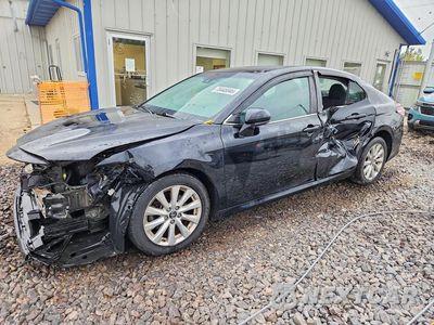 2018 TOYOTA CAMRY LE 4T1B11HK7JU566146 - główne zdjęcie licytacji z USA - miniatura