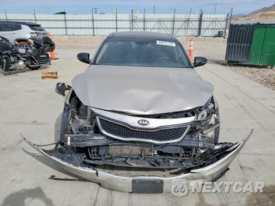 Piąte zdjęcie samochodu w środku: 2015 KIA OPTIMA SX VIN:5XXGR4A64FG399727 - miniatura