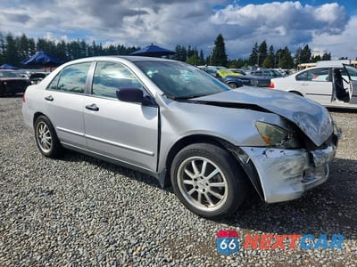 Czwarte zdjęcie samochodu z boku: 2007 HONDA ACCORD VALUE VIN:1HGCM56127A066134 - miniatura