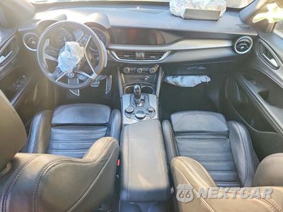 Zdjęcie 8 z 14 samochodu: 2018 ALFA ROMEO STELVIO TI SPORT VIN:ZASFAKNN8J7B86202 - miniatura