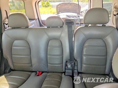Zdjęcie 10 z 14 samochodu: 2004 FORD EXPLORER XLT VIN:1FMZU63K14UA55594 - miniatura