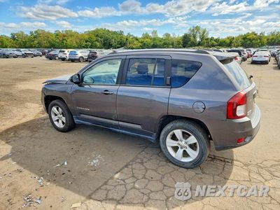 Drugie zdjęcie samochodu z przodu: 2015 JEEP COMPASS SPORT VIN:1C4NJDBB4FD152065 - miniatura