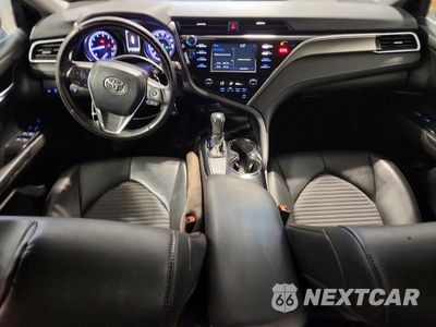 Zdjęcie 8 z 12 samochodu: 2018 TOYOTA CAMRY SE VIN:4T1B11HK3JU071975 - miniatura