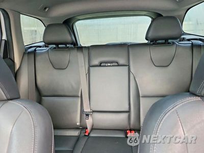 Zdjęcie 10 z 13 samochodu: 2016 VOLVO XC60 T5 PREMIER VIN:YV4612RK7G2812947 - miniatura