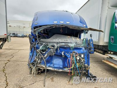 Piąte zdjęcie samochodu w środku: 2016 KENWORTH T680 SEMI TRUCK VIN:1XKYDP9XXGJ469752 - miniatura