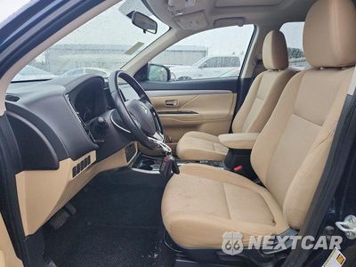 Zdjęcie 7 z 12 samochodu: 2018 MITSUBISHI OUTLANDER SE VIN:JA4AZ3A31JZ071509 - miniatura