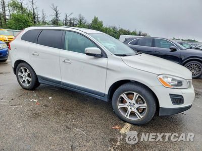 Czwarte zdjęcie samochodu z boku: 2013 VOLVO XC60 T6 VIN:YV4902DZ5D2405970 - miniatura