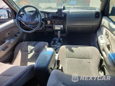 Zdjęcie 8 z 12 samochodu: 2004 TOYOTA TACOMA PRERUNNER VIN:5TEGM92N44Z458470 - miniatura