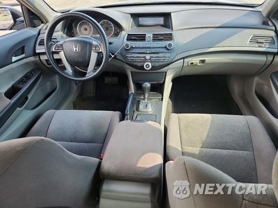 Zdjęcie 8 z 12 samochodu: 2009 HONDA ACCORD LX VIN:1HGCP26349A178198 - miniatura
