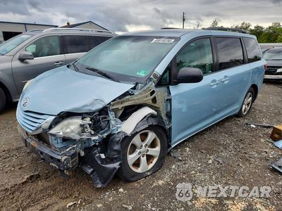 2015 TOYOTA SIENNA LE 5TDKK3DC5FS612287 - główne zdjęcie licytacji z USA - miniatura