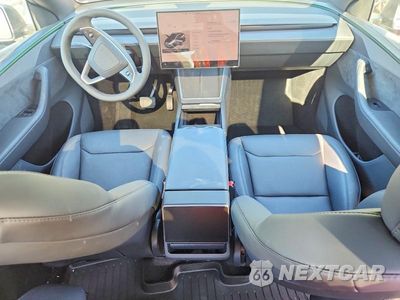 Zdjęcie 8 z 12 samochodu: 2026 TESLA MODEL Y VIN:7SAYGDEE7TA726955 - miniatura