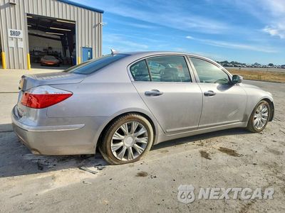 Trzecie zdjęcie samochodu z tyłu: 2011 HYUNDAI GENESIS 3.8L VIN:KMHGC4DE4BU136058 - miniatura