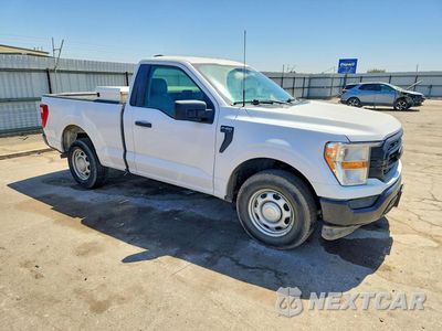 Czwarte zdjęcie samochodu z boku: 2022 FORD F150 VIN:1FTMF1CB2NKE26352 - miniatura