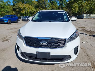 Piąte zdjęcie samochodu w środku: 2019 KIA SORENTO LX V6 VIN:5XYPGDA5XKG483554 - miniatura