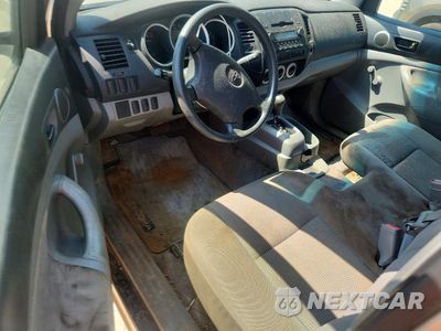 Zdjęcie 8 z 13 samochodu: 2005 TOYOTA TACOMA BASE VIN:5TENX22N75Z128233 - miniatura