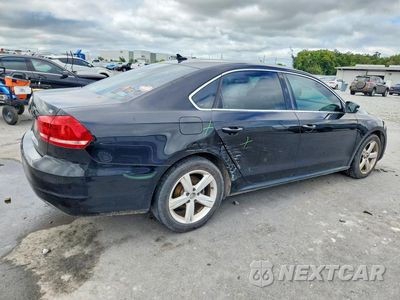 Trzecie zdjęcie samochodu z tyłu: 2013 VOLKSWAGEN PASSAT SE VIN:1VWBH7A32DC003339 - miniatura