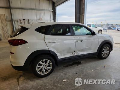 Trzecie zdjęcie samochodu z tyłu: 2019 HYUNDAI TUCSON SE VIN:KM8J2CA47KU992789 - miniatura