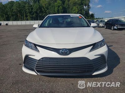 Piąte zdjęcie samochodu w środku: 2022 TOYOTA CAMRY LE VIN:4T1C11AK5NU498689 - miniatura