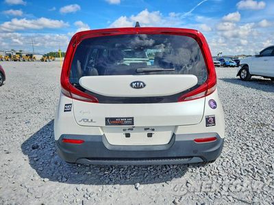 Zdjęcie 6 z 12 samochodu: 2021 KIA SOUL LX VIN:KNDJ23AU2M7771672 - miniatura
