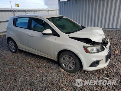 Czwarte zdjęcie samochodu z boku: 2017 CHEVROLET SONIC VIN:1G1JG6SH1H4169754 - miniatura