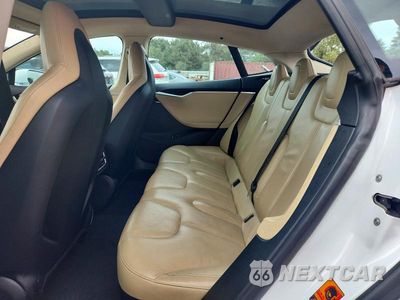 Zdjęcie 10 z 12 samochodu: 2013 TESLA MODEL S VIN:5YJSA1DG9DFP21993 - miniatura